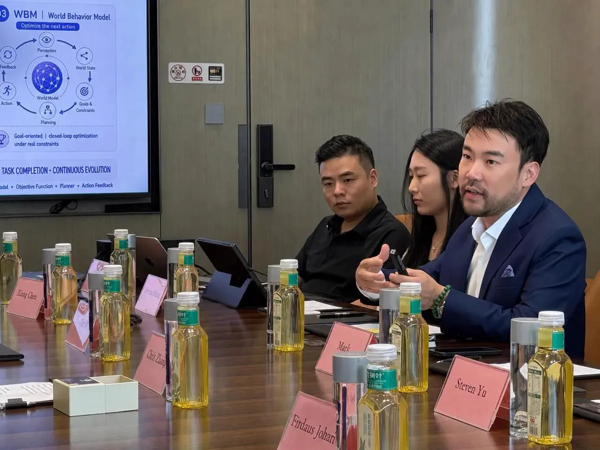 爱化身科技首席增长官曹立坤在交流中介绍世界行为模型与Agentrix